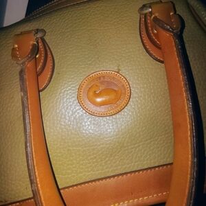 L.L. Bean Green and Tan Shoulder Bag with Classic Style